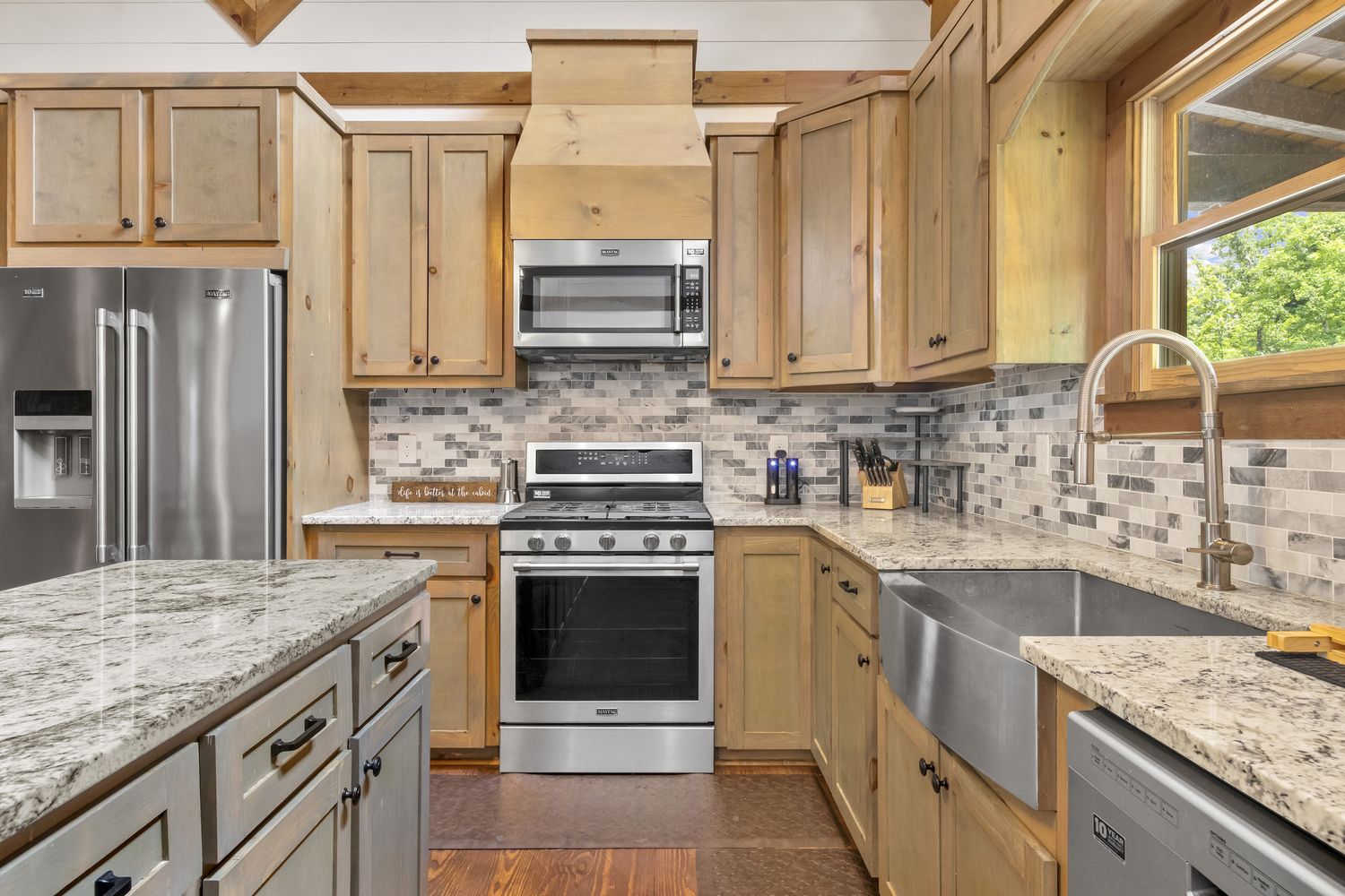 Gas range & custom cabinetry